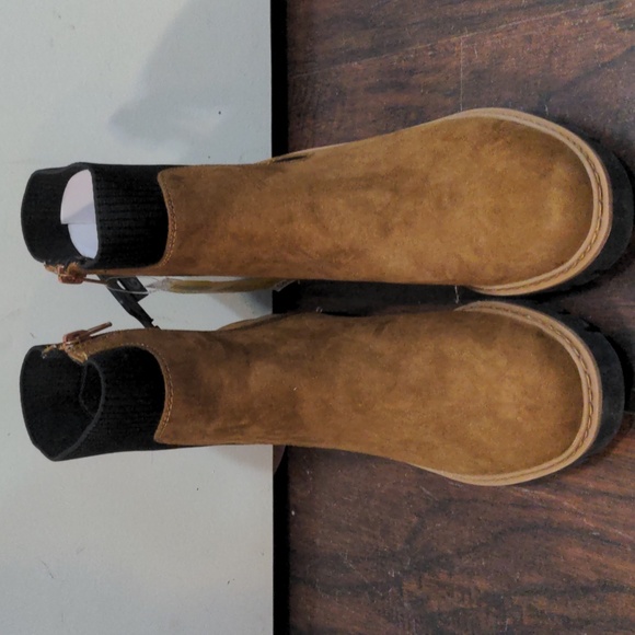 No Boundaries Shoes - No Boundaries Women's Chelsea Boots with Knit Panel